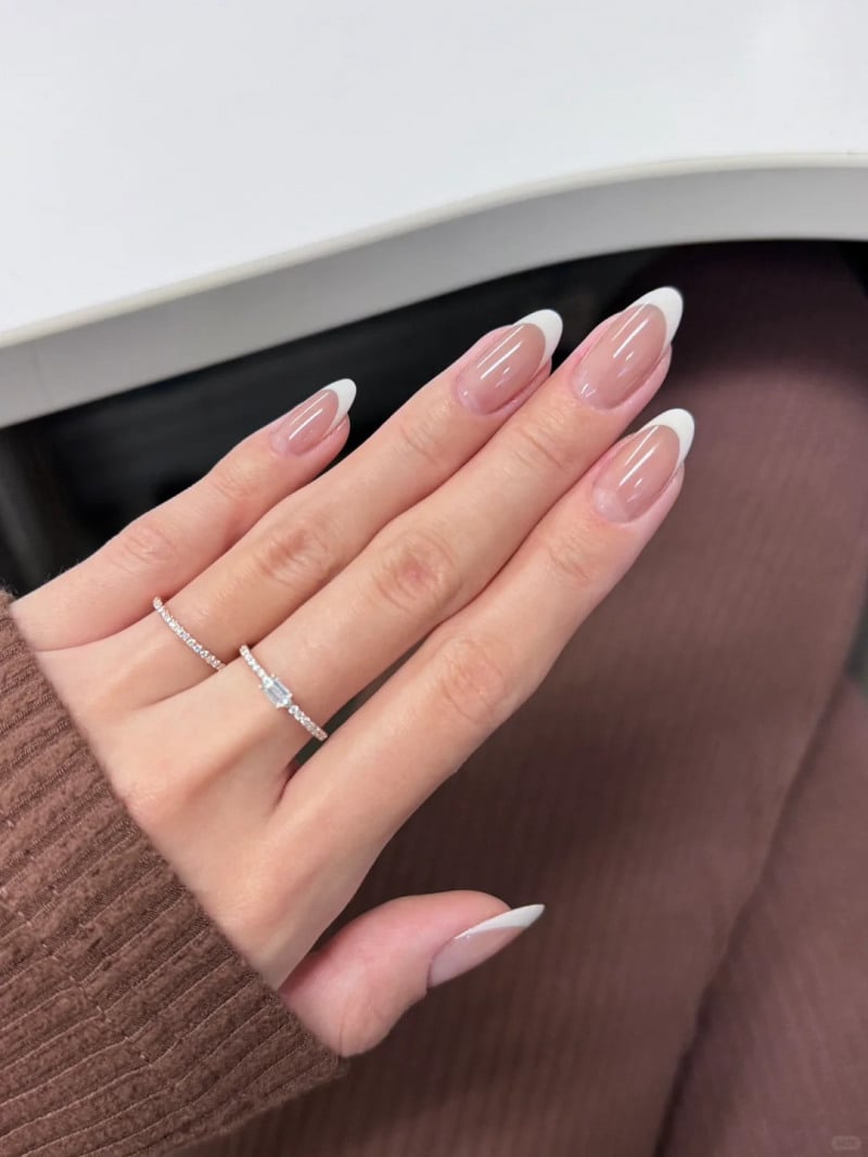 mẫu nail trắng