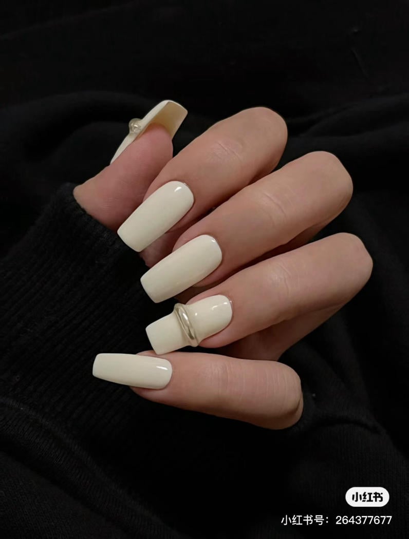 mẫu nail trắng
