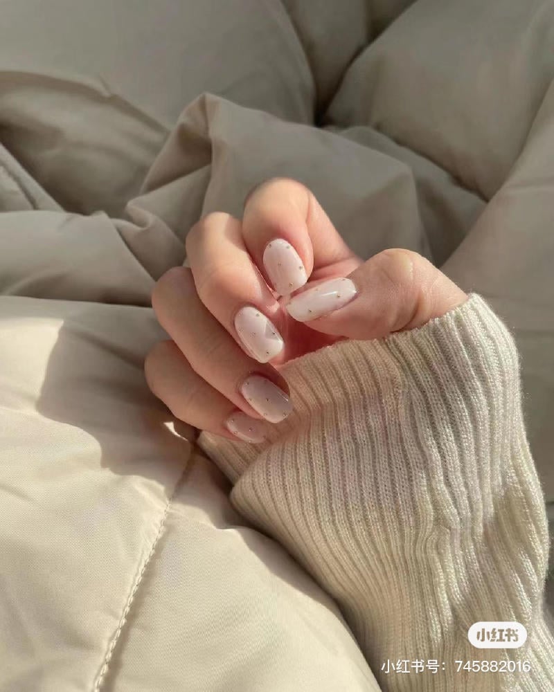 mẫu nail sơn đầu móng trắng