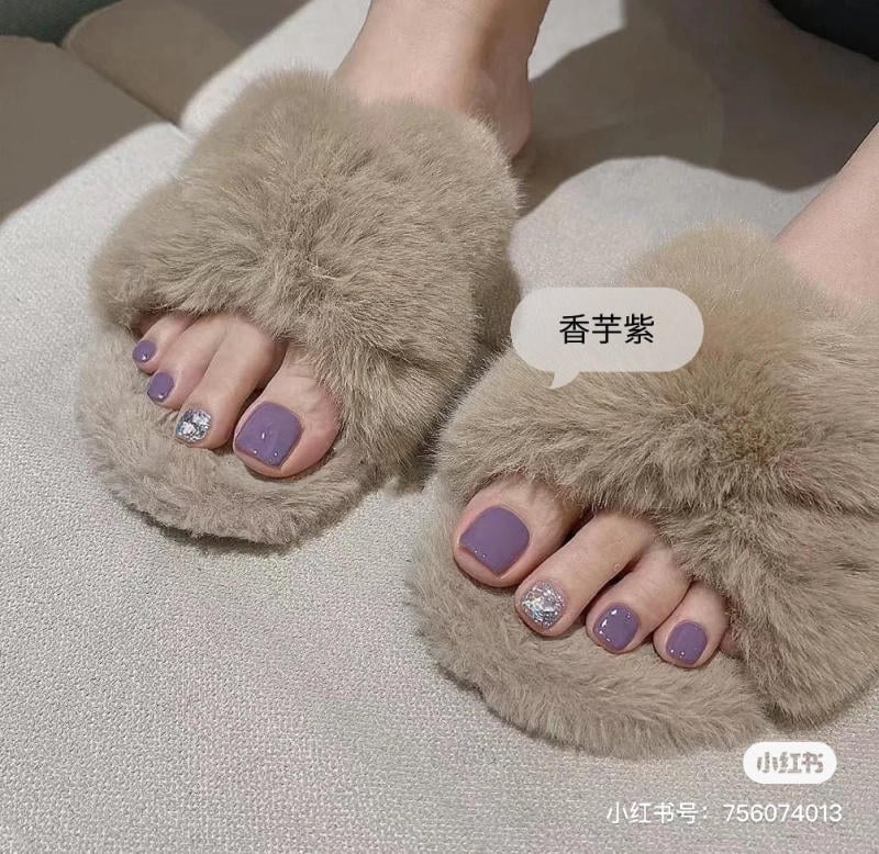 Mẫu móng chân đẹp cho da trắng màu hồng phấn