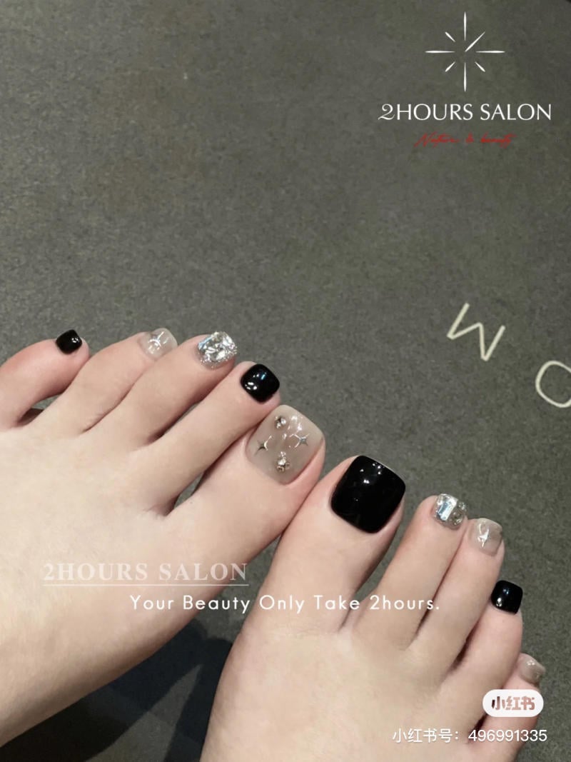 Mẫu móng chân đẹp cho da ngăm màu xanh bơ