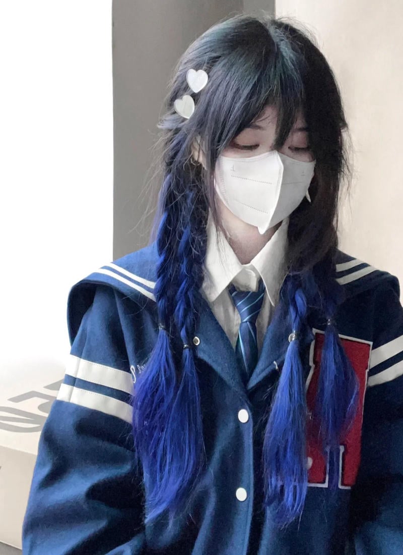 mau-xanh-den-phai-ra-mau-gi__16__d6264a7391ad4376ba1bceea7885ead2 Nhuộm xanh đen thiên về sắc xanh