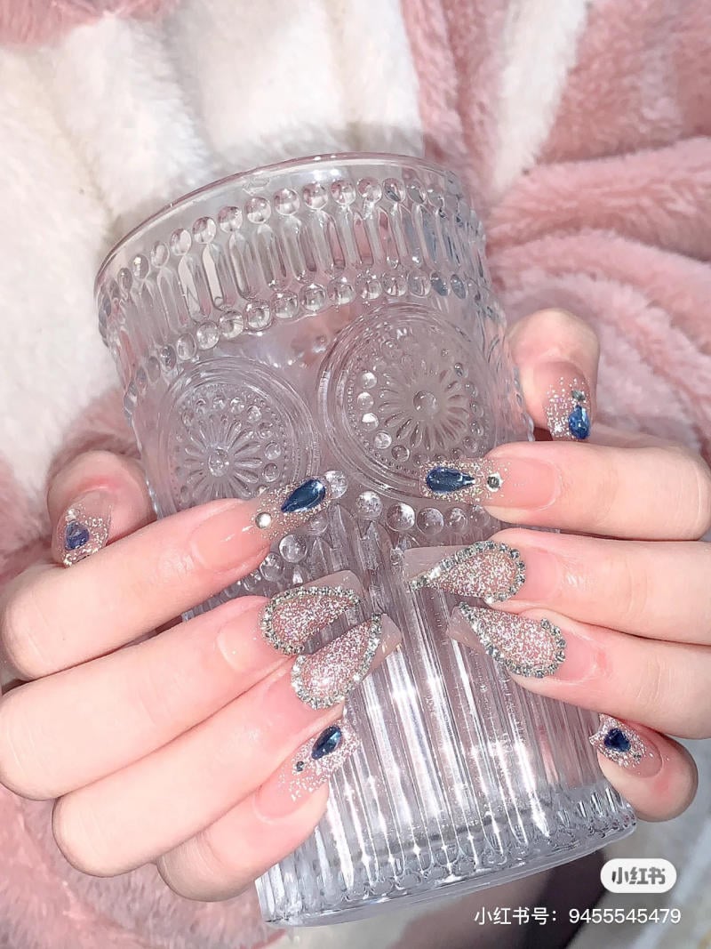 nail-tet-dep__17__4ade06139d4444d5be4e040a96709a5c nail tết đính đá