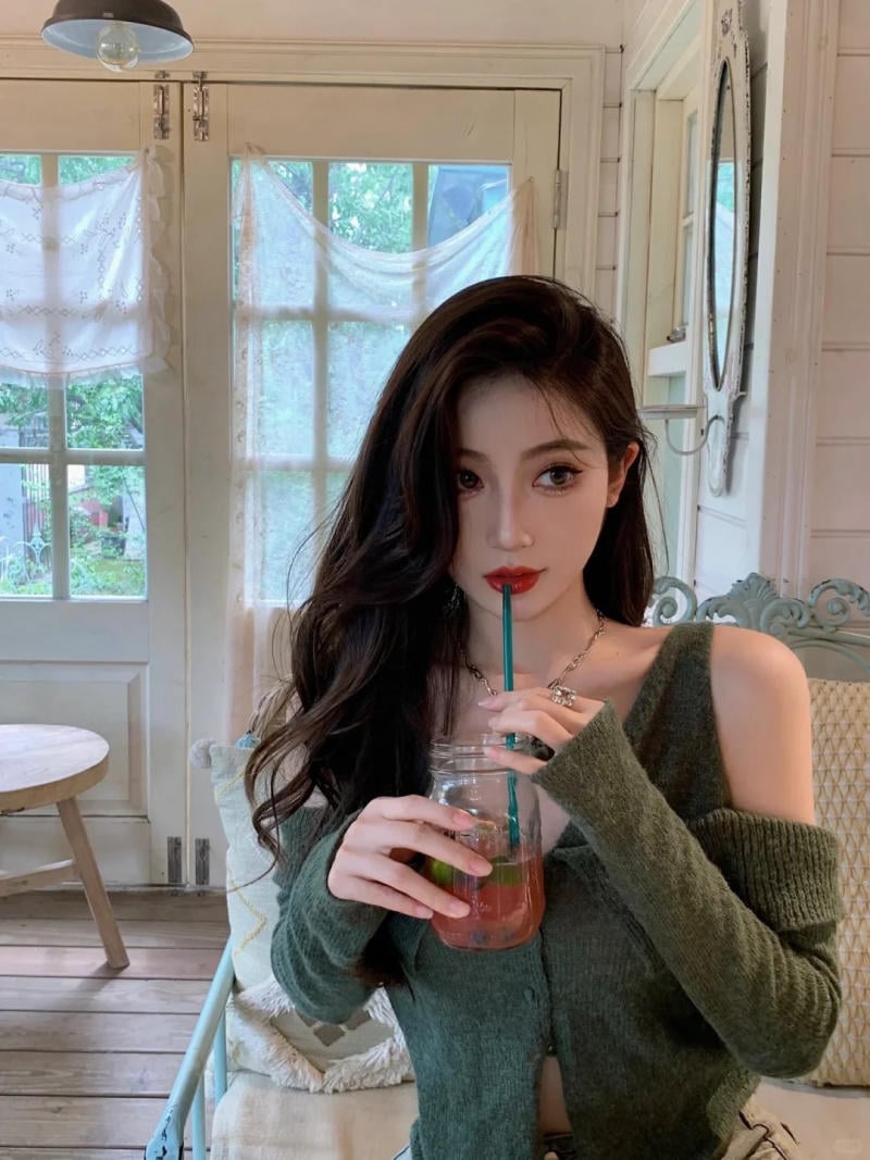 tóc xoăn lơi ngang vai