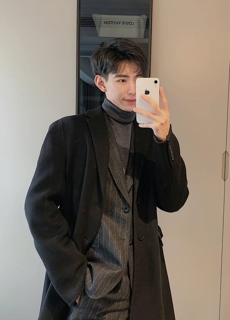 phoi-do-voi-ao-len-co-lo-nam__13__21e6a4839d2a4f6f862f1cf3067012c1 Áo len cổ lọ và áo blazer cách điệu