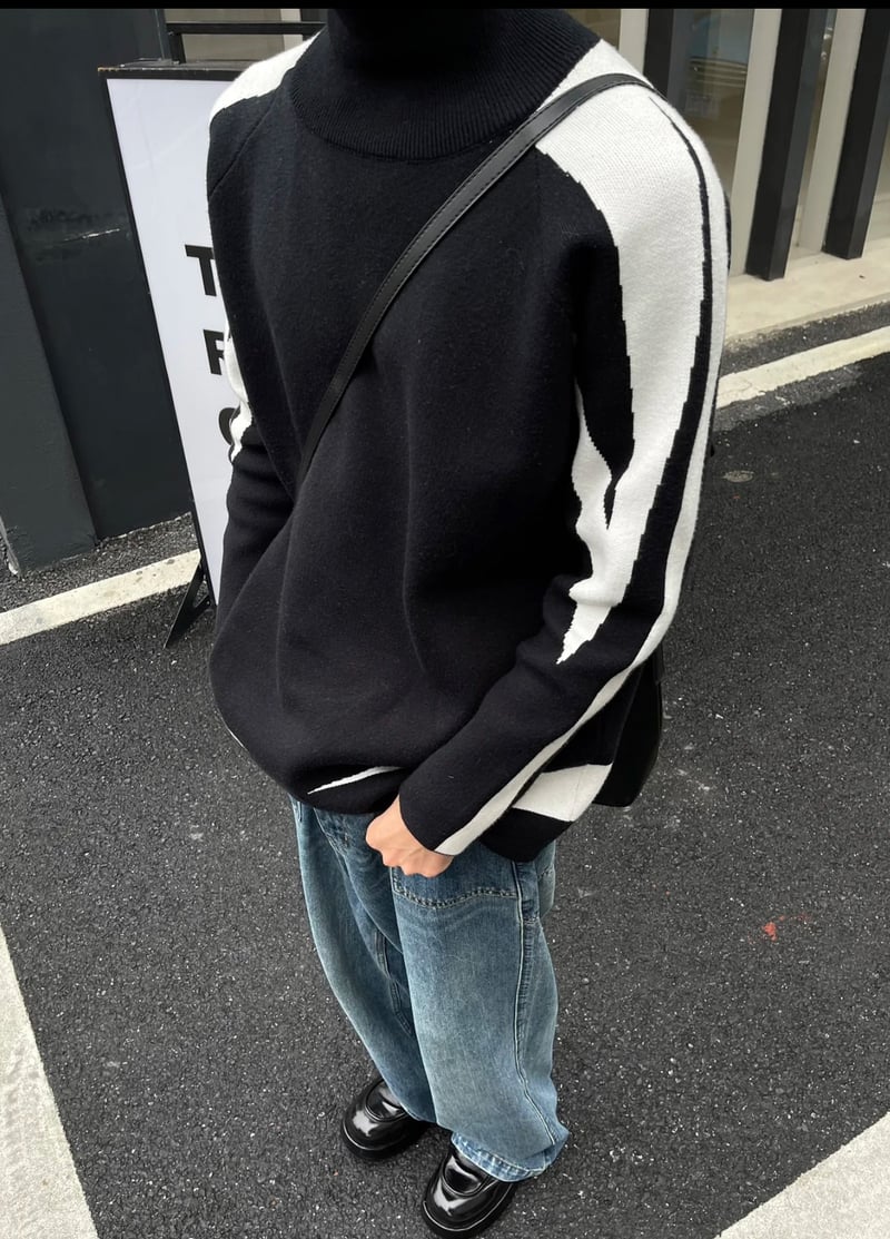 phoi-do-voi-ao-len-co-lo-nam__14__de64927a8f8340a79c794b3d823a754b Áo len cổ lọ và quần ống thụng