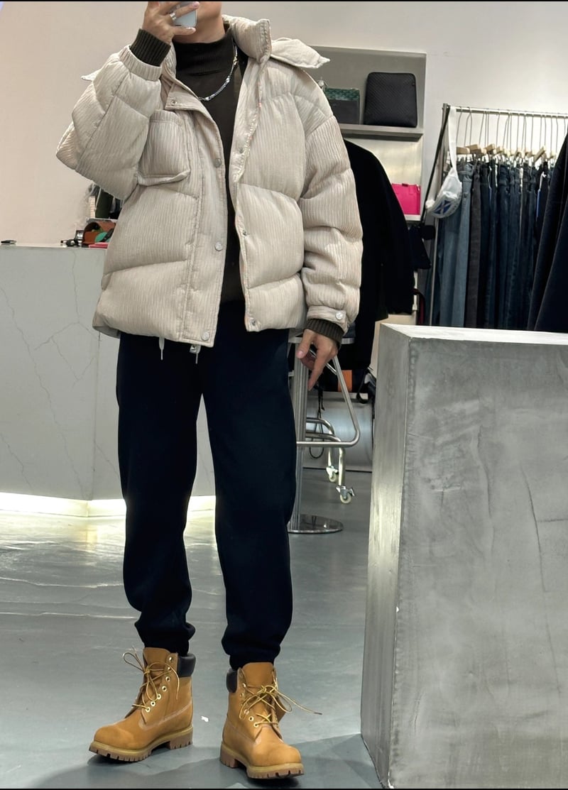 phoi-do-voi-ao-len-co-lo-nam__8__5191be0f6e1b4e6580b6743af82afc88 Quần jogger và áo len cổ lọ nam