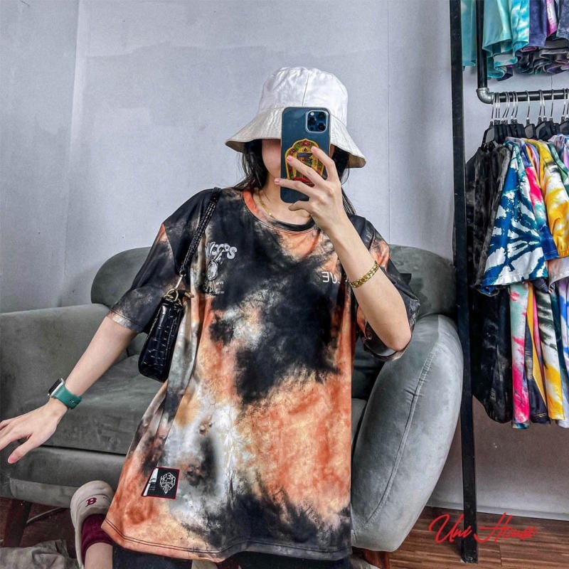 phong-cach-streetwear-nam-nu__12__7f0b3f5d555240288cf47ee70cdcbb7a Streetwear