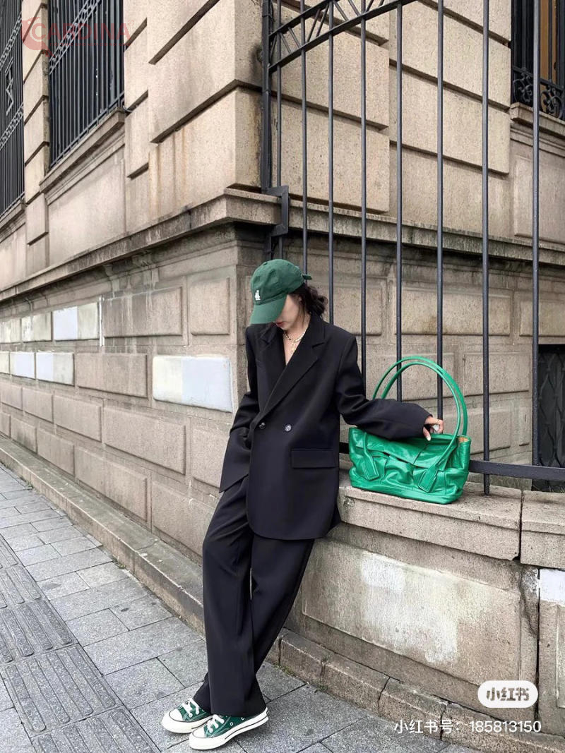 Set đồ blazer và quần tây ống rộng màu xanh lá