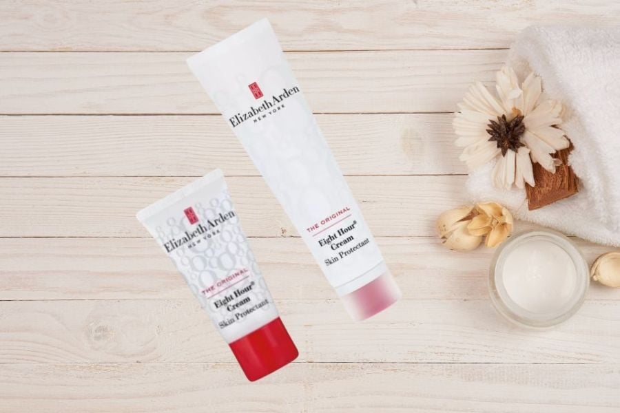 son-duong-elizabeth-arden-2_e46847c3bc0f4118a91cdb0a957fbfbc Son dưỡng Elizabeth Arden dạng tuýp