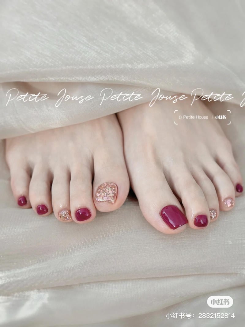 Mẫu móng chân đẹp cho da vàng màu nâu