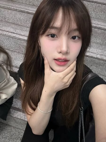 Tóc mái mưa kiểu retro sang chảnh toc mai mua 18 jpg 3407ea6420544eb9956ae52cafed349b grande