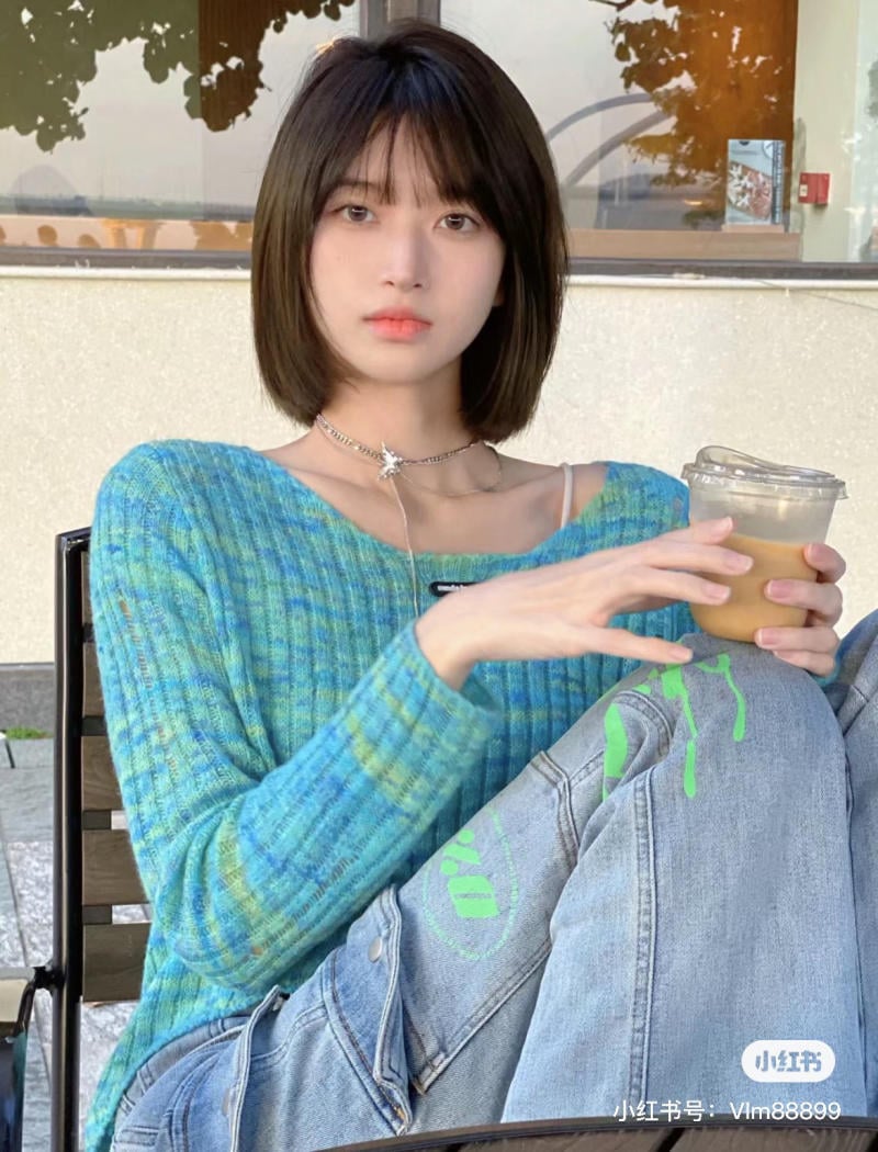 tóc mái thưa mặt tròn