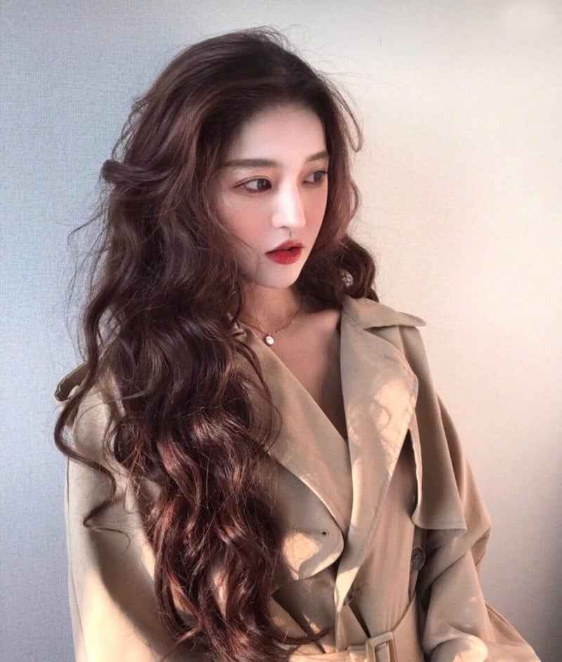 Kiểu tóc uốn đẹp chảnh hợp mọi gương mặt nàng top 99 4 Kiểu tóc uốn đẹp chảnh hợp mọi gương mặt nàng top 99