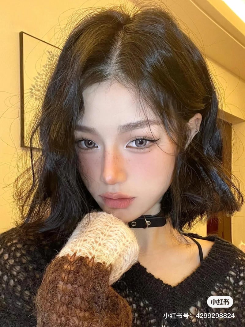 tóc xoăn sóng lơi ngang vai