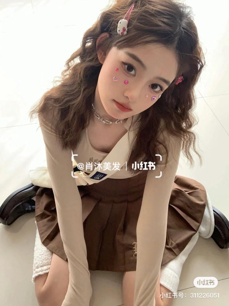 tóc xoăn sóng lơi ngang vai