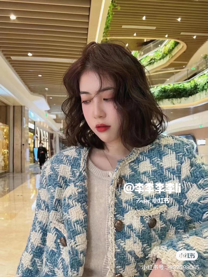 tóc xoăn sóng lơi ngang vai