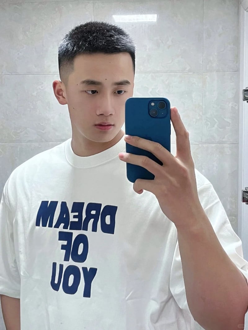 u-toc-dau-dinh-dep-nhat-cardina-8-jpg_487da9be44214724a941e9bceae99107 kiểu tóc đầu đinh 5 phân