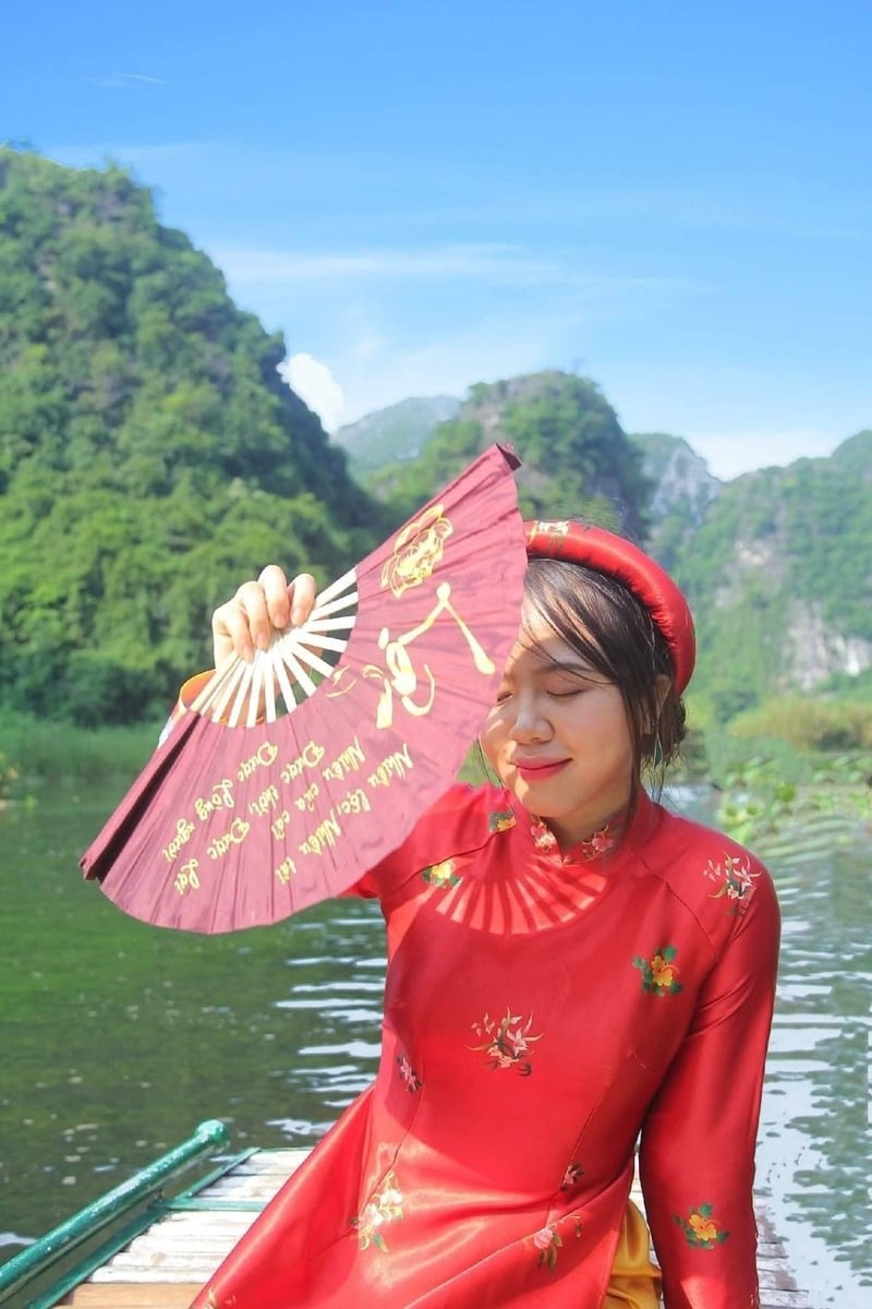 Trang phục đi thuyền ở Tam Cốc